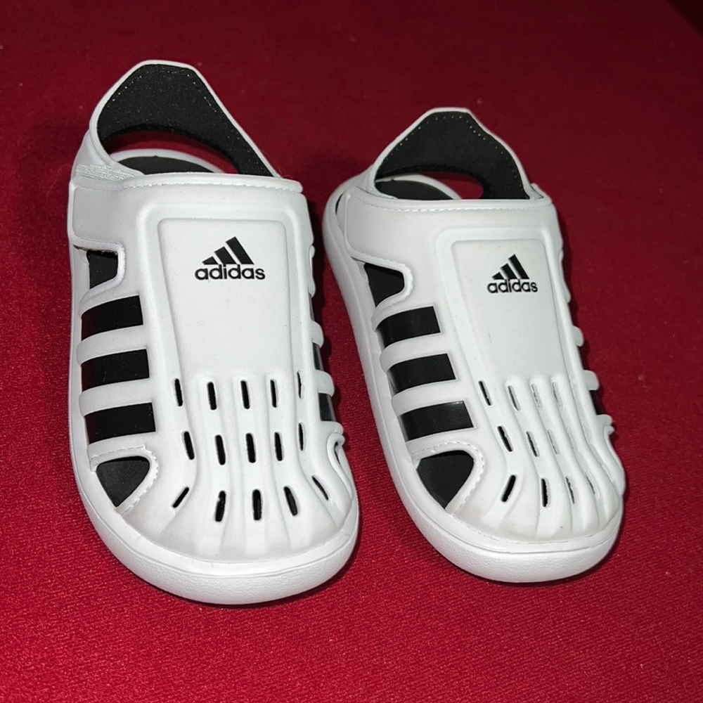 Adidas SUMMER CLOSED TOE WATER SANDALS boys size 11k